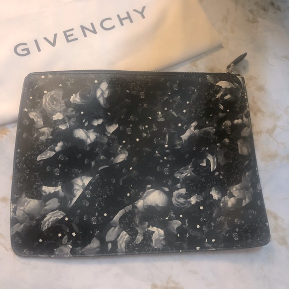 Givenchy Clutch - Picture 2 of 6